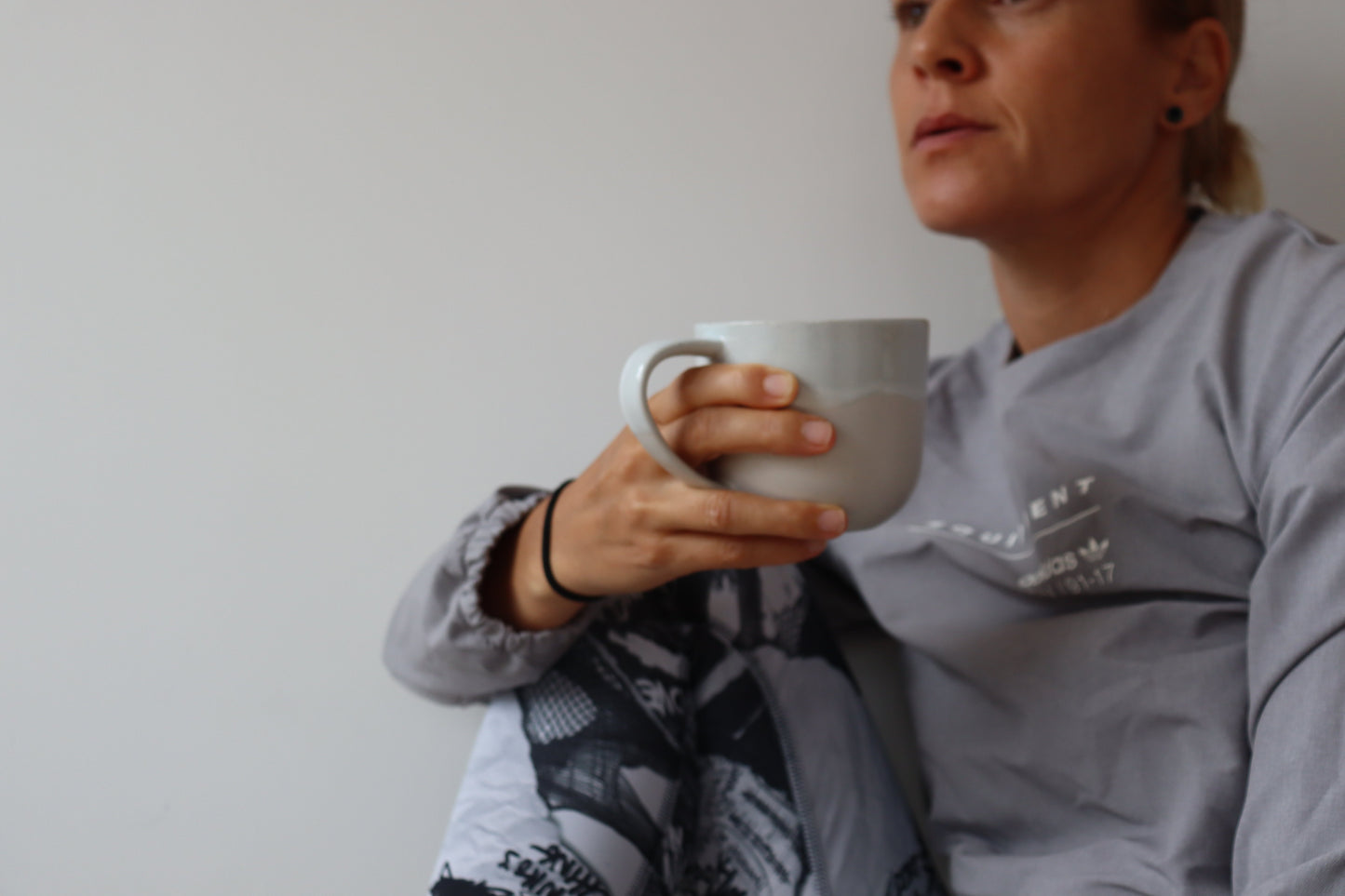 Can A Couple Cups of Green Tea Actually Help With Bloating?